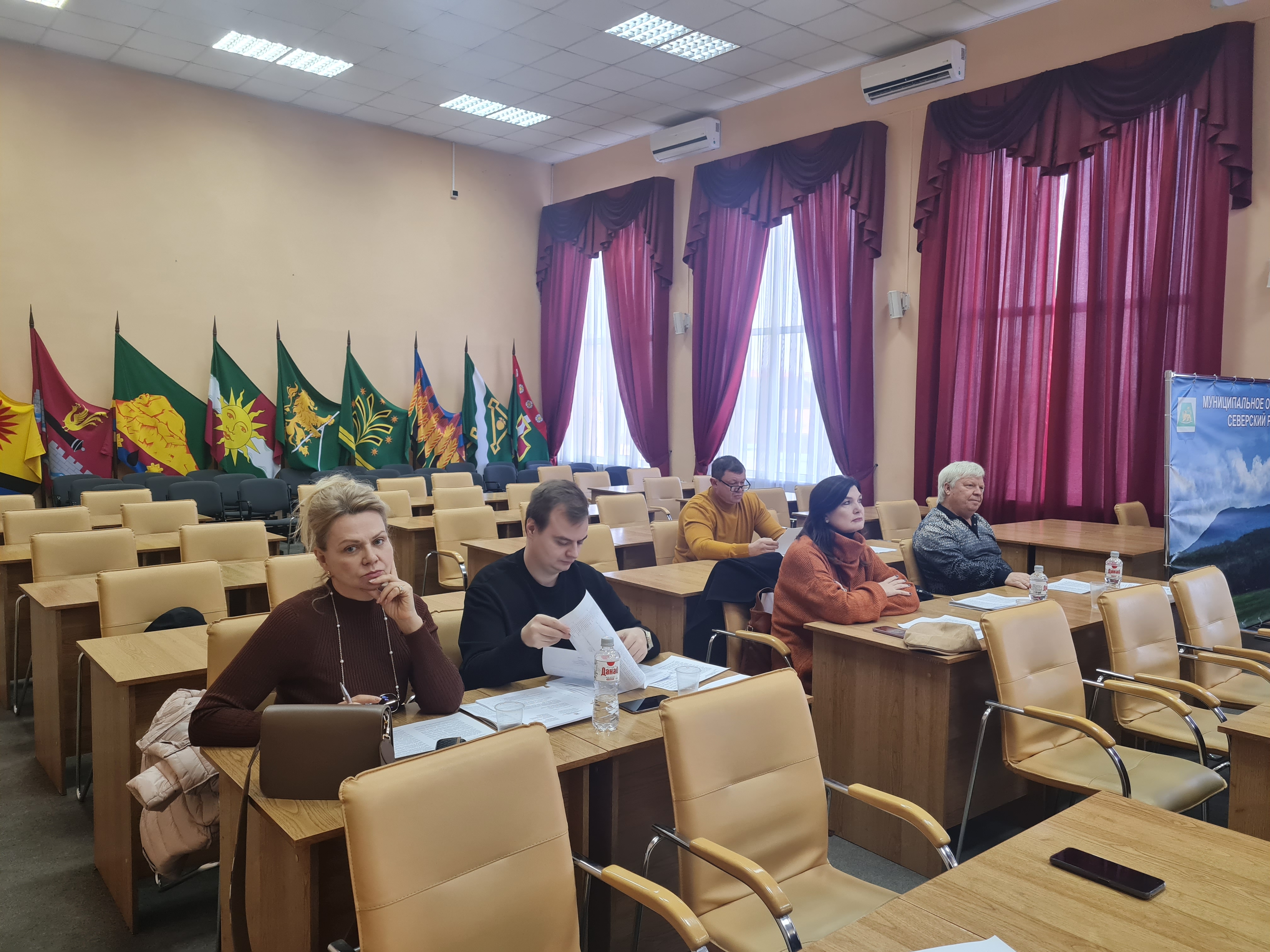 Принял участие в заседании комиссии